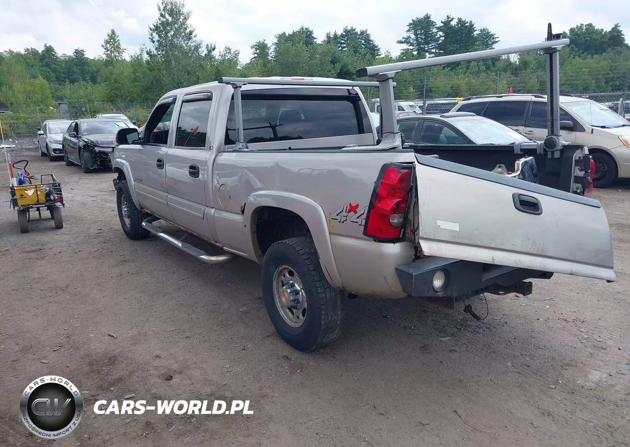 2005 Chevrolet Silverado 2500Hd Ls VIN:1GCHK23U55F857684 - 3