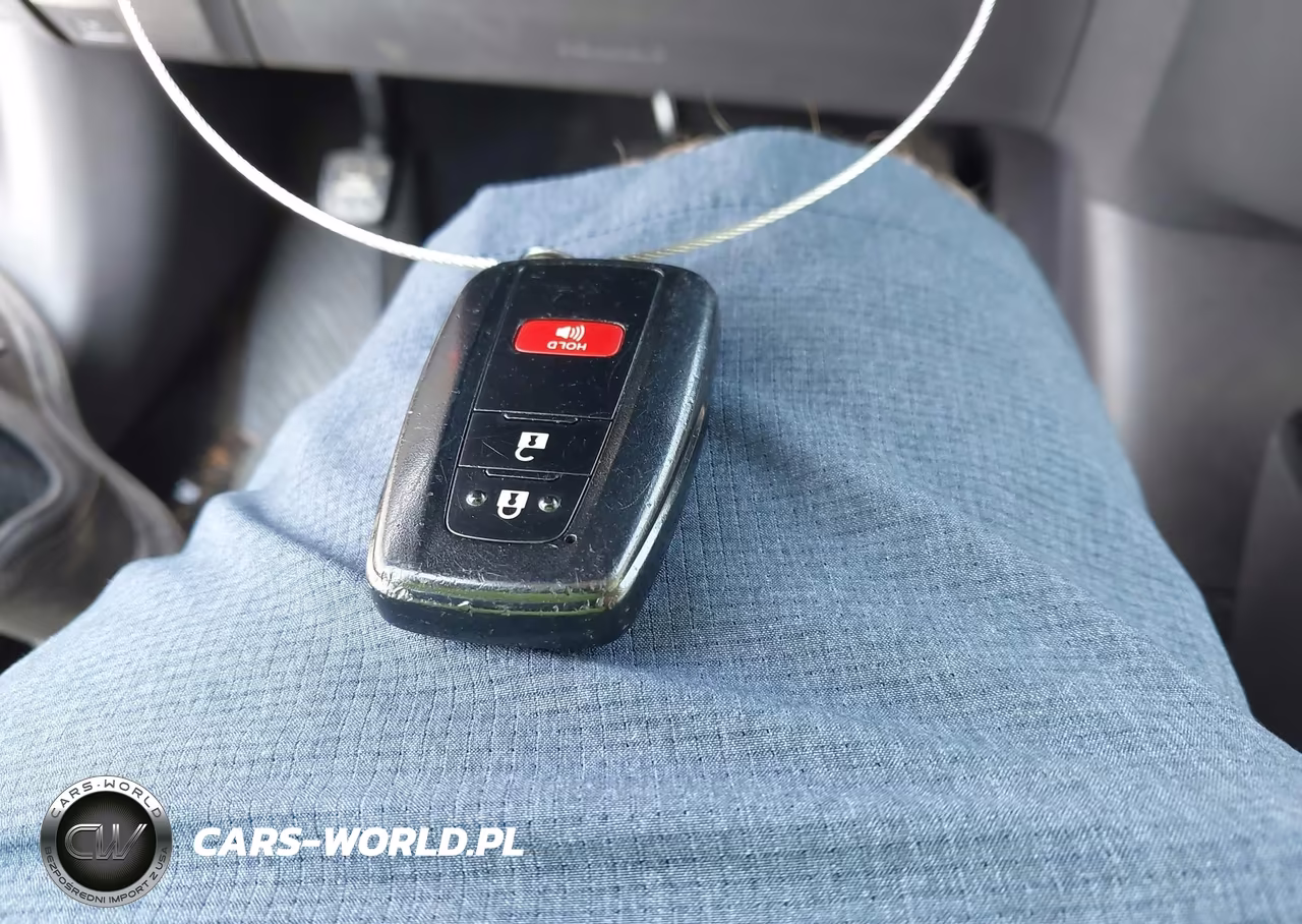 2017 Toyota Prius Two VIN:JTDKBRFU4H3050931 - 11