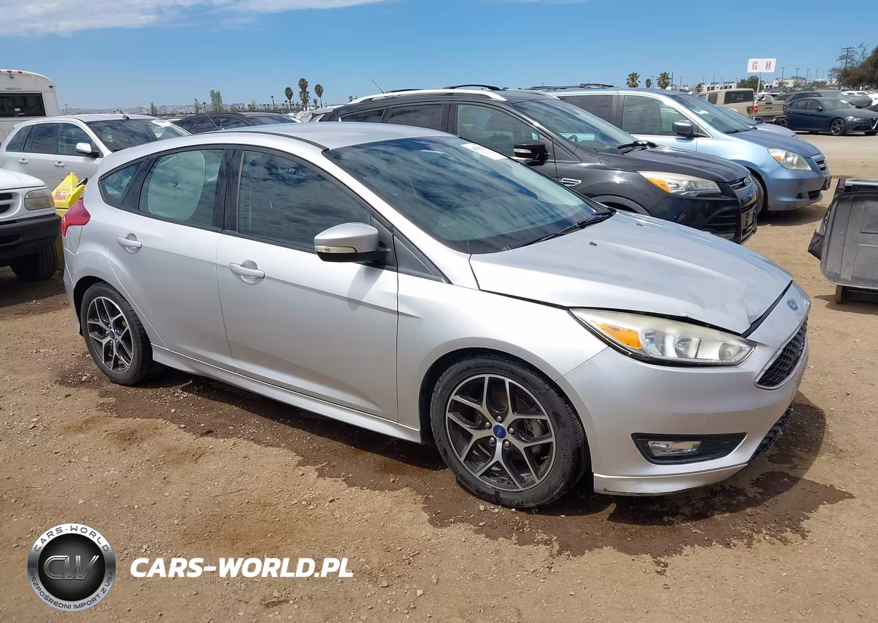 2016 Ford Focus Se VIN:1FADP3K28GL407012 - 1
