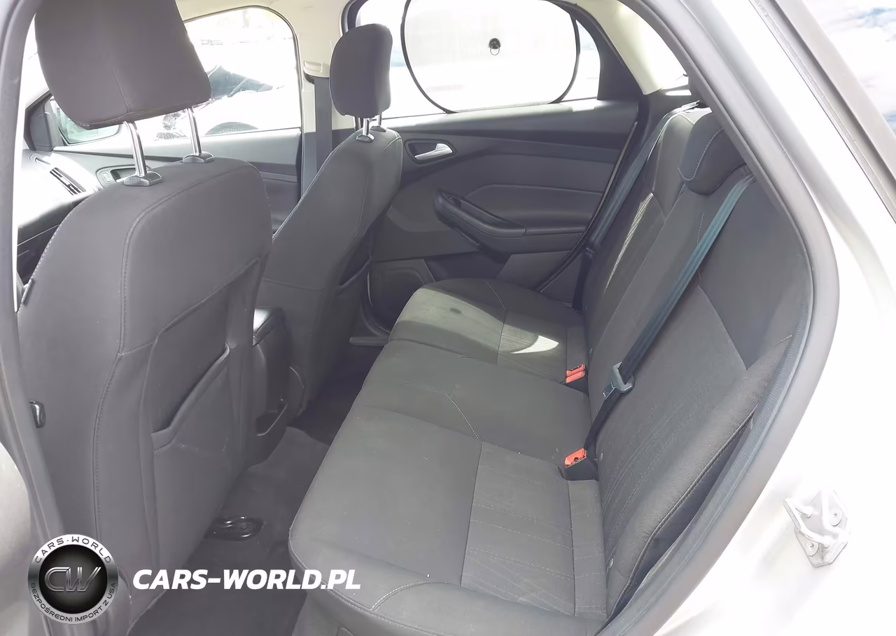 2016 Ford Focus Se VIN:1FADP3K28GL407012 - 8