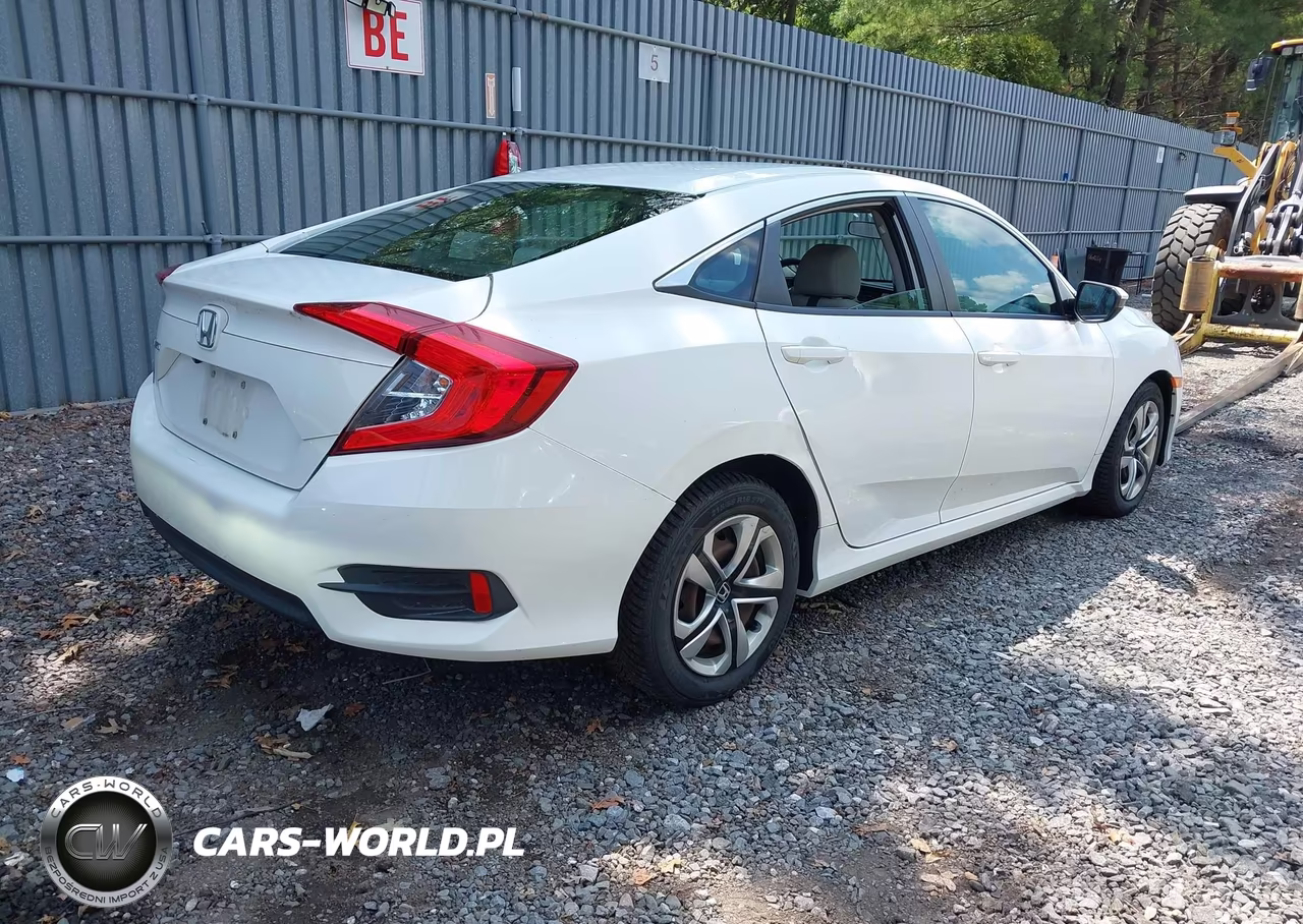 2017 Honda Civic Lx VIN:2HGFC2F5XHH571570 - 4