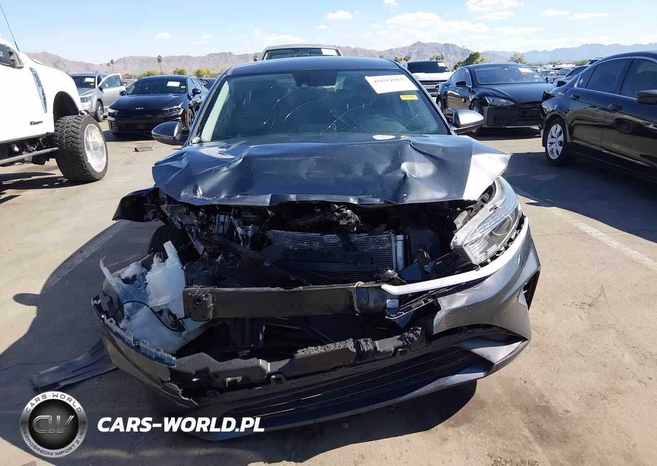 2024 Kia Forte Lxs VIN:3KPF24AD8RE726254 - 12