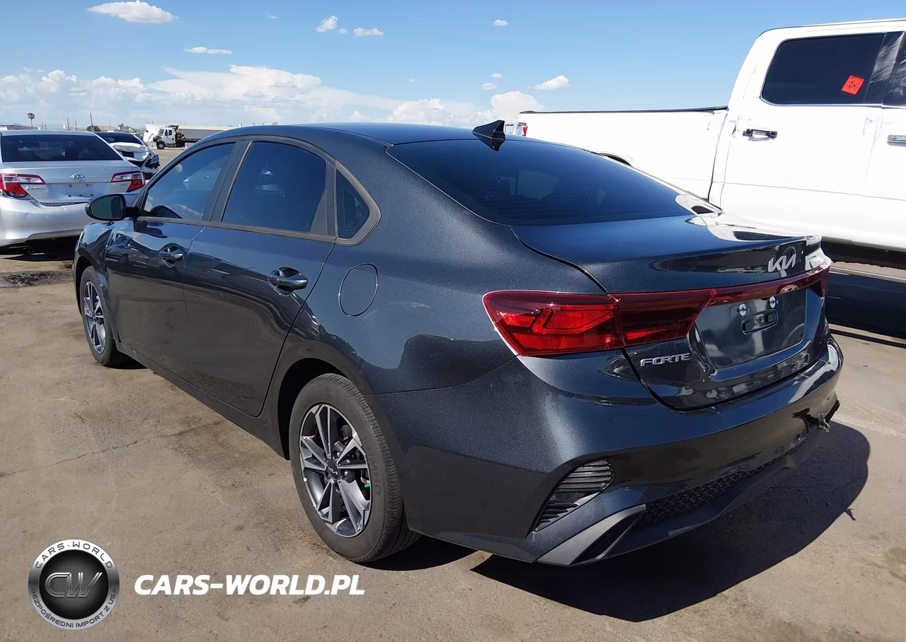 2024 Kia Forte Lxs VIN:3KPF24AD8RE726254 - 3