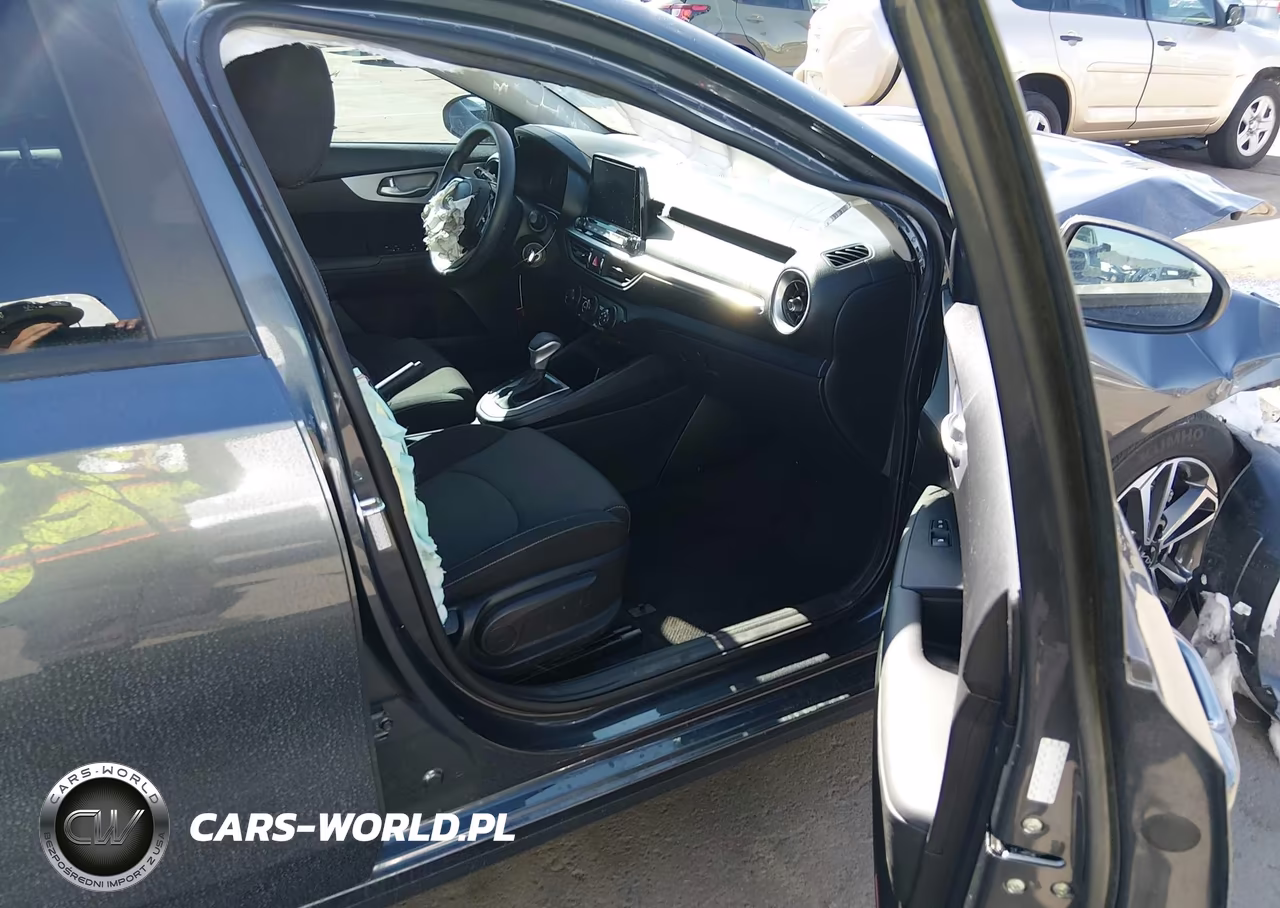 2024 Kia Forte Lxs VIN:3KPF24AD8RE726254 - 5