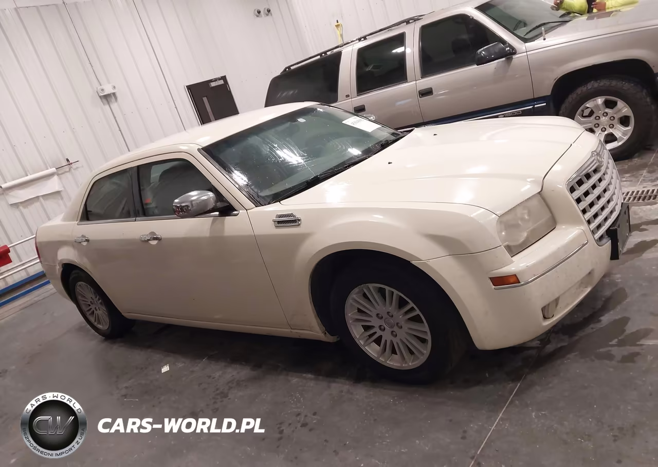 2010 Chrysler 300 Touring VIN:2C3CA4CD3AH216362 - 13