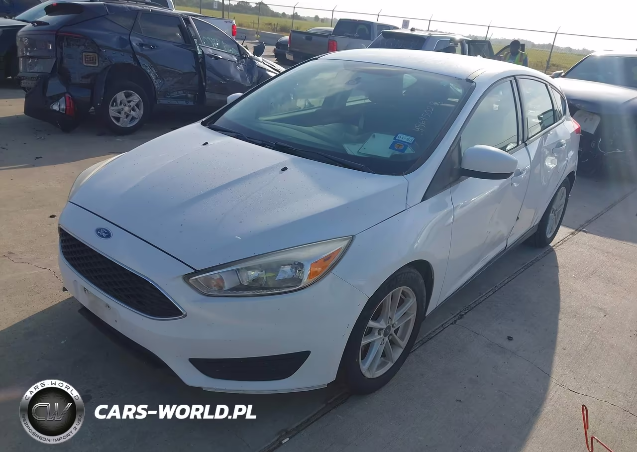 2018 Ford Focus Se VIN:1FADP3K2XJL272445 - 2