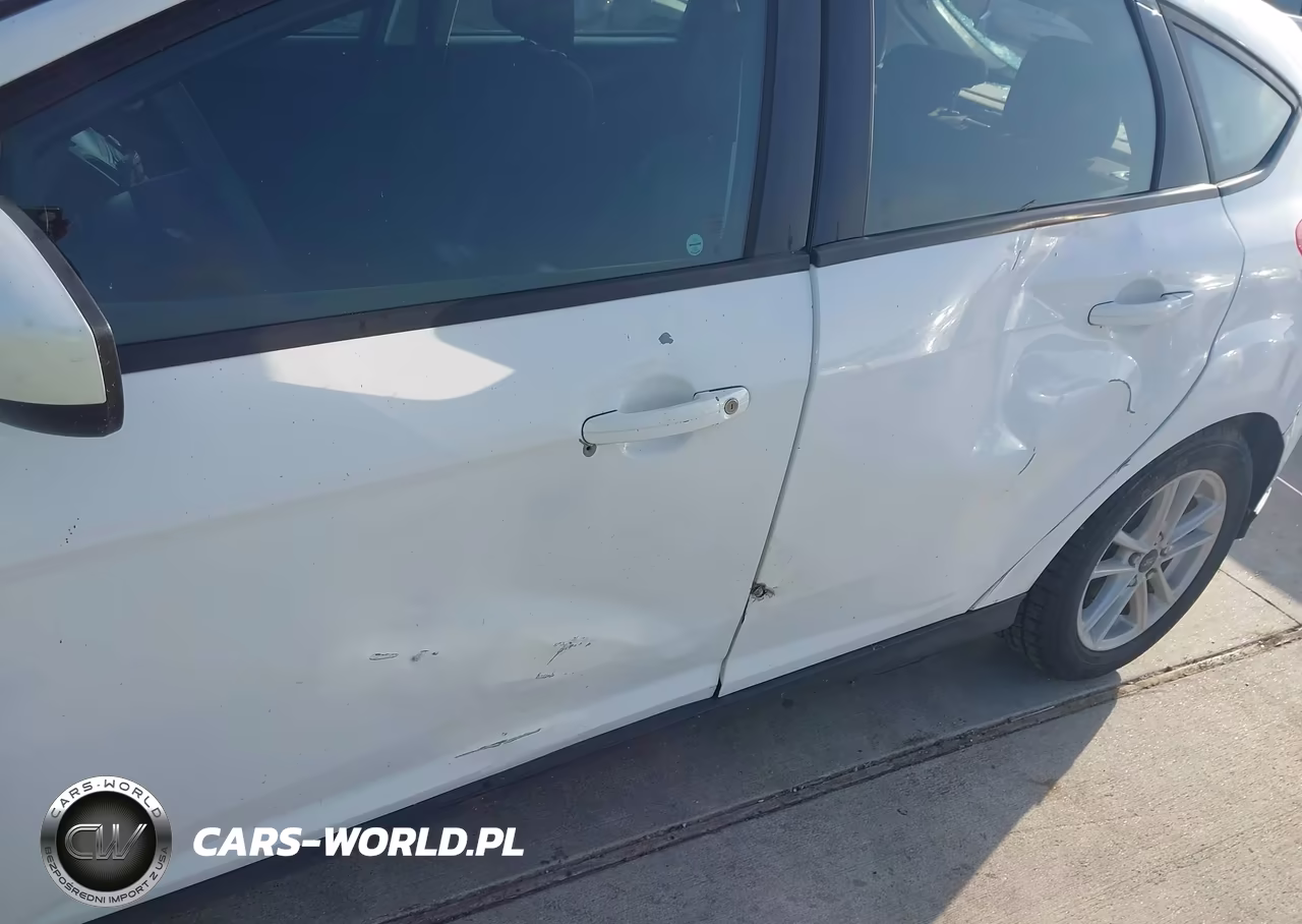 2018 Ford Focus Se VIN:1FADP3K2XJL272445 - 6