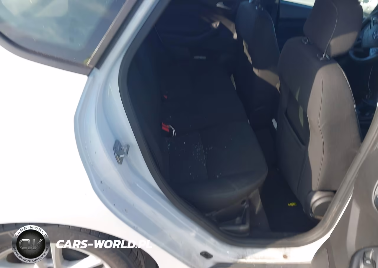 2018 Ford Focus Se VIN:1FADP3K2XJL272445 - 8