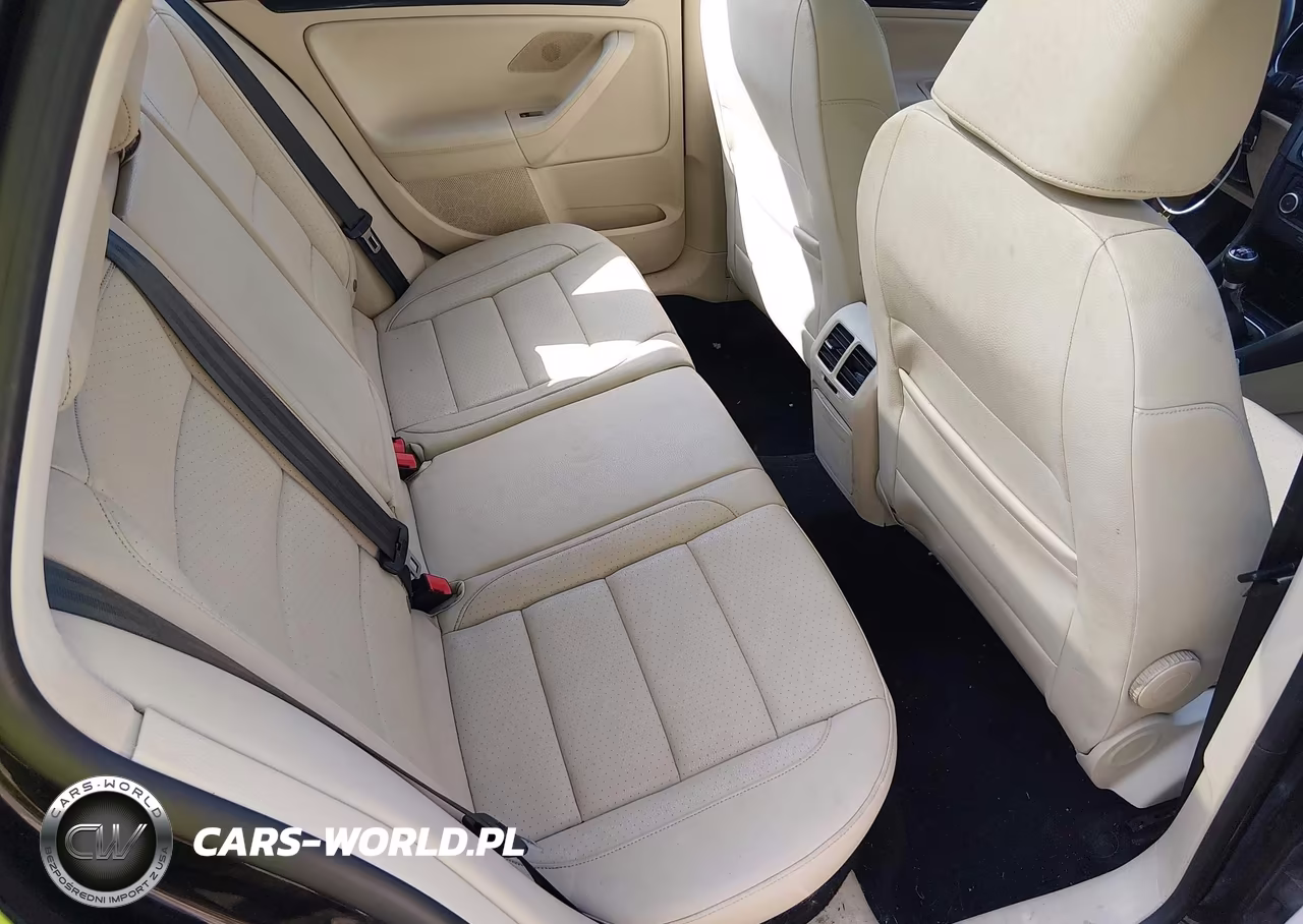 2011 Volkswagen Jetta Sportwagen 2.0L Tdi VIN:3VWML7AJ1BM610883 - 8