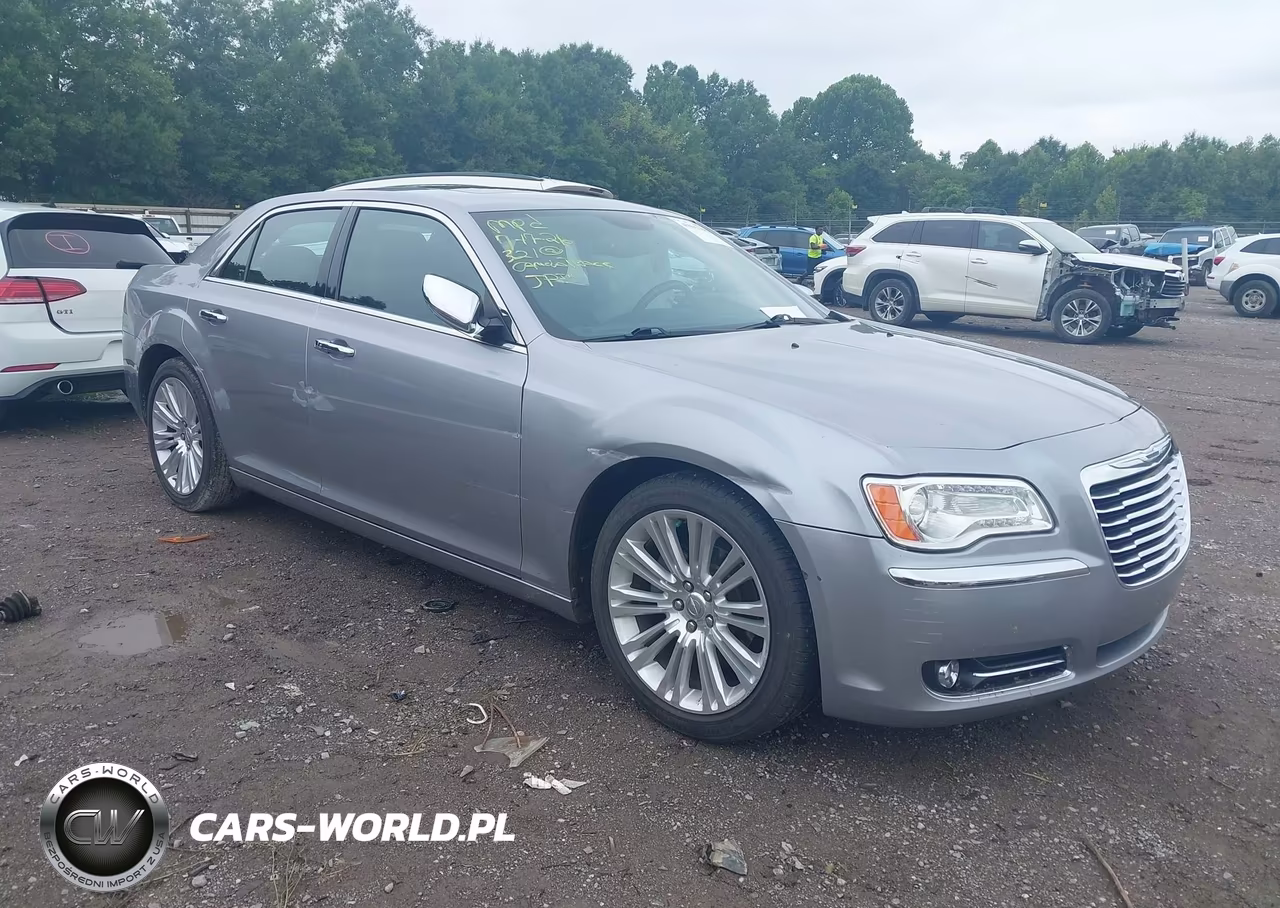 2014 Chrysler 300C – zdjęcie 1 z 16