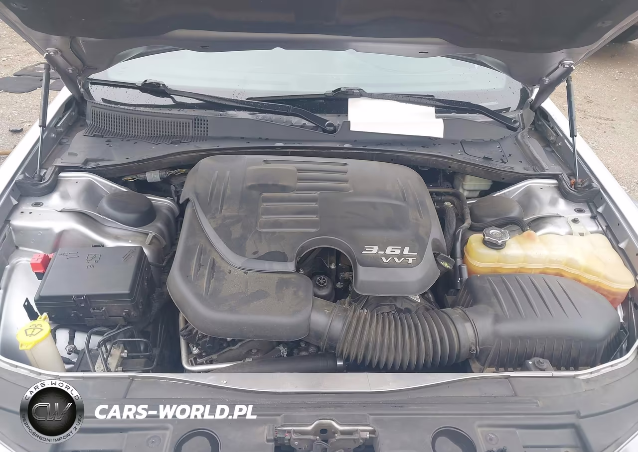 2014 Chrysler 300C VIN:2C3CCAEG8EH230991 - 10