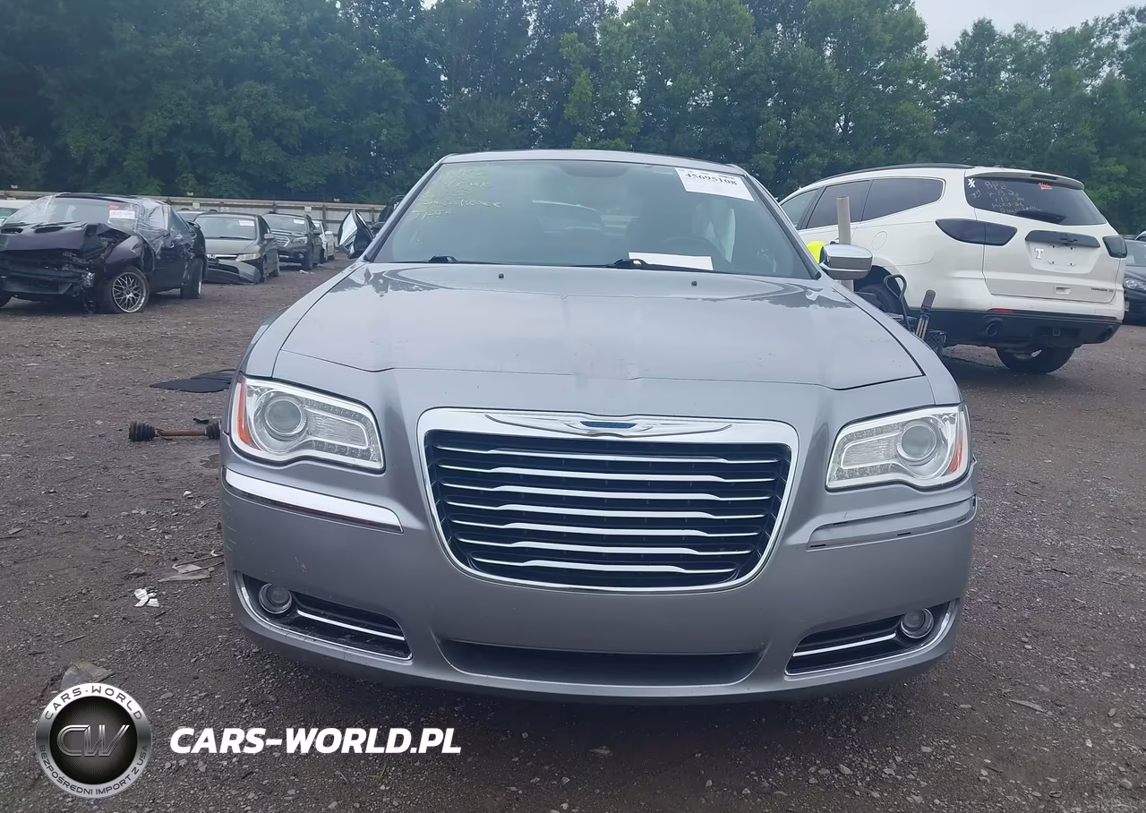 2014 Chrysler 300C VIN:2C3CCAEG8EH230991 - 12