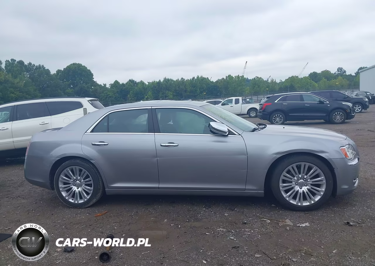 2014 Chrysler 300C VIN:2C3CCAEG8EH230991 - 13