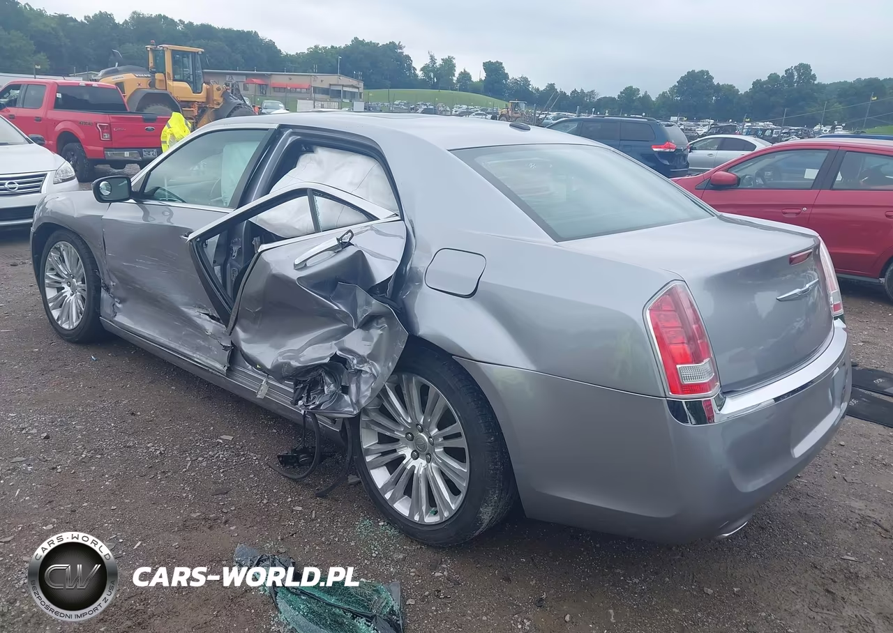 2014 Chrysler 300C VIN:2C3CCAEG8EH230991 - 3