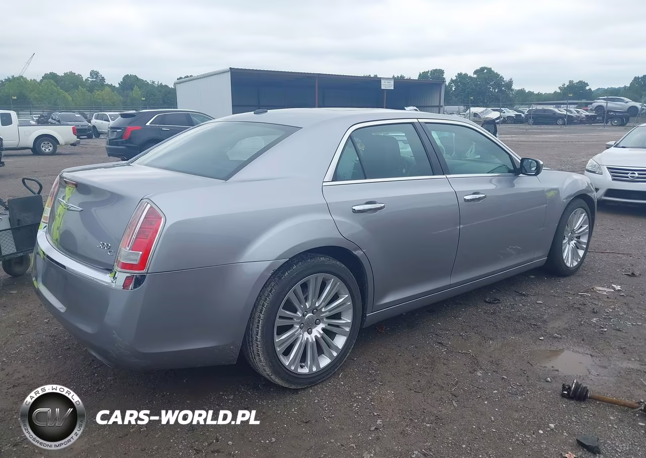 2014 Chrysler 300C VIN:2C3CCAEG8EH230991 - 4