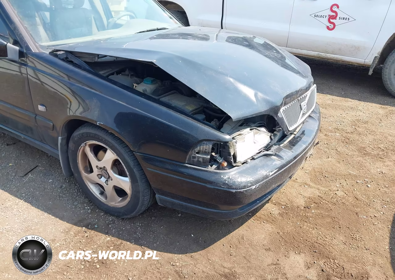 1999 Volvo S70 T5 VIN:YV1LS53DXX2568039 - 13