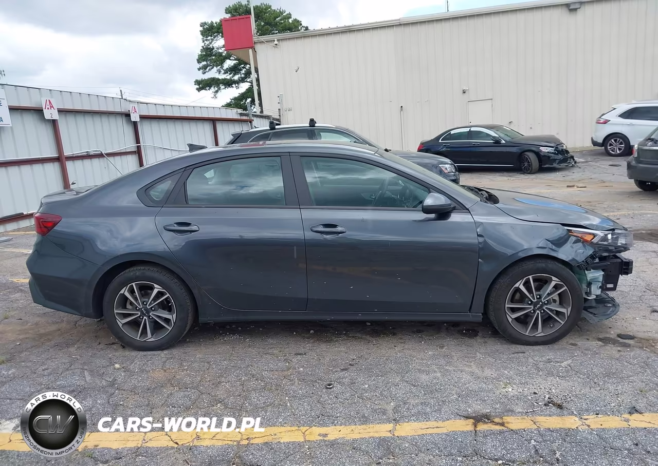 2024 Kia Forte Lxs VIN:3KPF24AD8RE789256 - 13