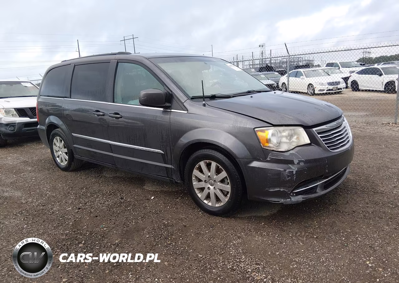 2016 Chrysler Town & Country Touring – zdjęcie 1 z 11