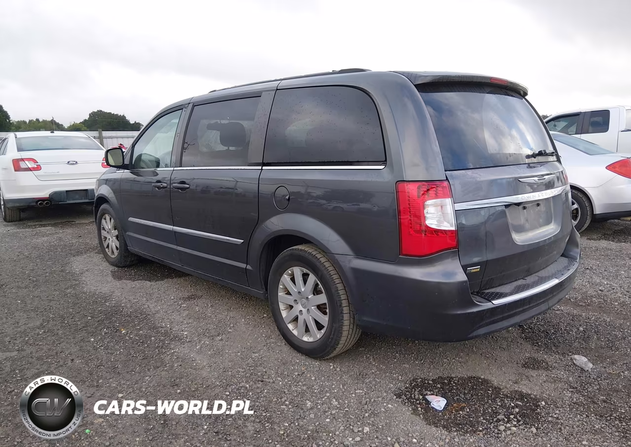 2016 Chrysler Town & Country Touring VIN:2C4RC1BG9GR156892 - 3