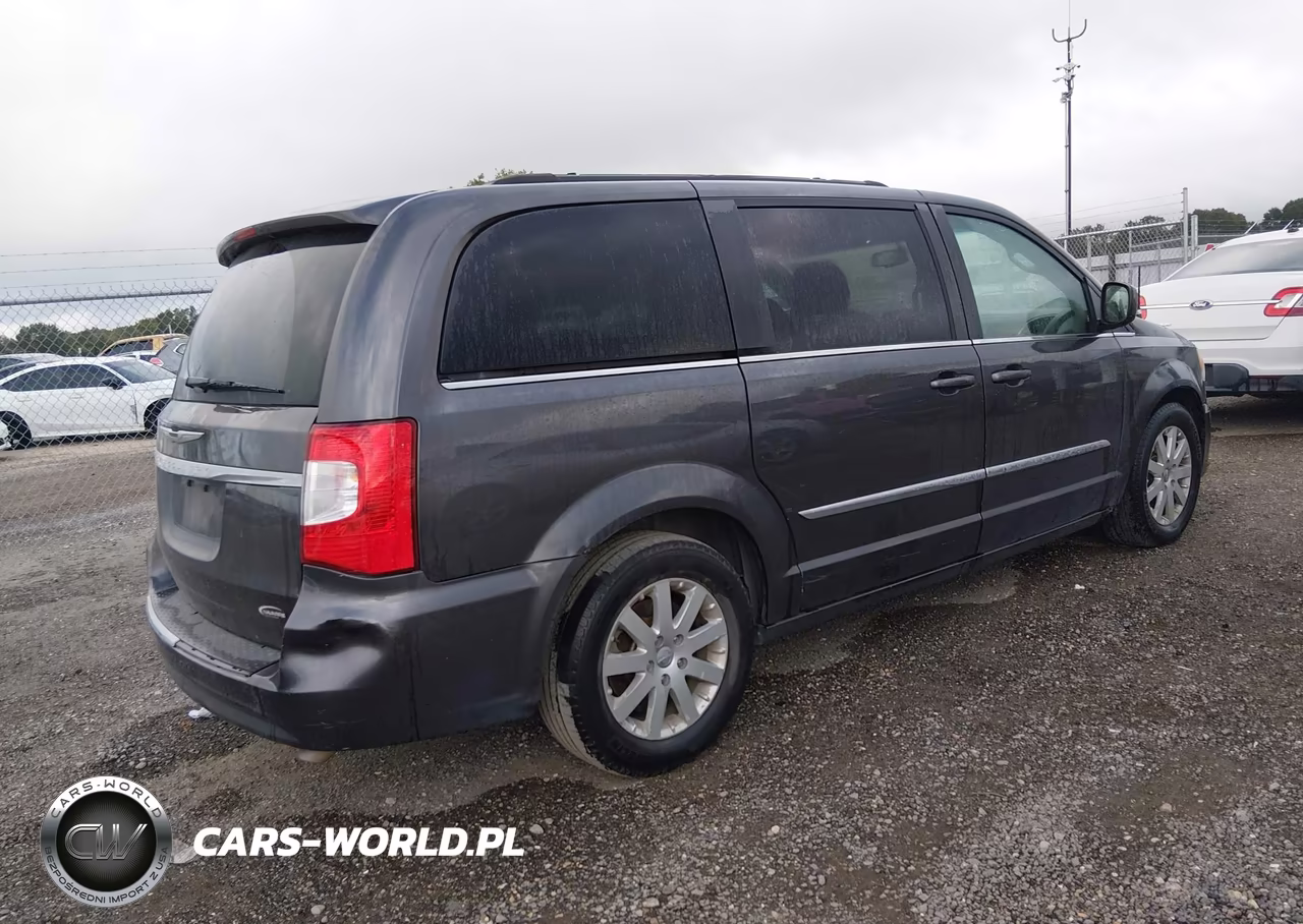 2016 Chrysler Town & Country Touring VIN:2C4RC1BG9GR156892 - 4