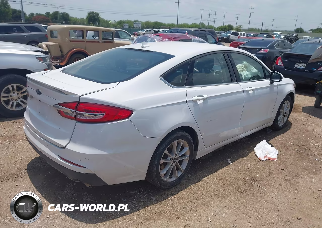 2019 Ford Fusion Se VIN:3FA6P0HDXKR278359 - 4