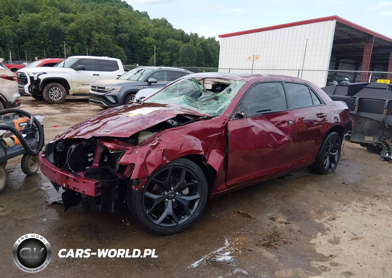 2023 Chrysler 300 Touring VIN:2C3CCAAG6PH561187 - 2