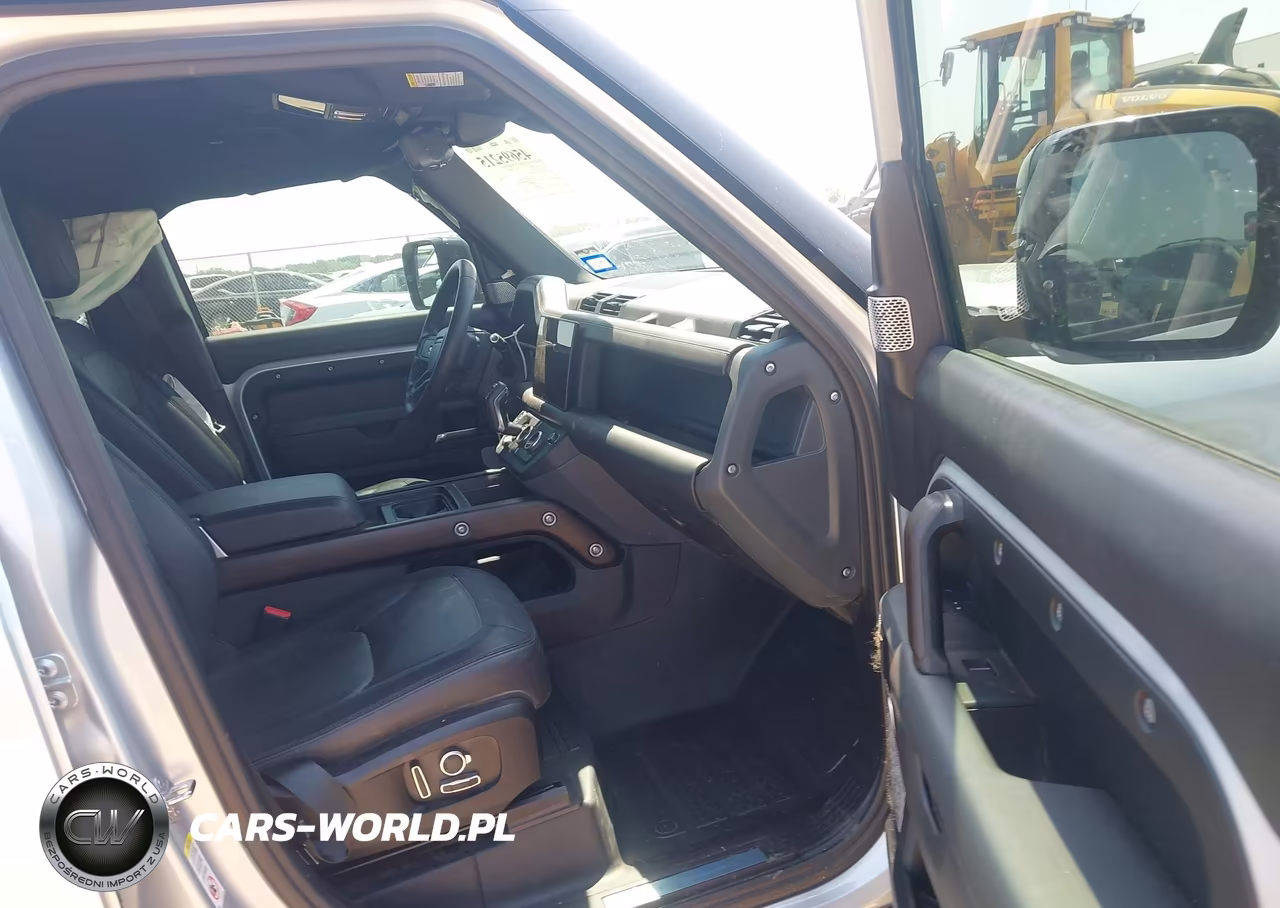 2024 Land Rover Defender 130 P400 X-Dynamic Se VIN:SALE2FEU0R2335977 - 5
