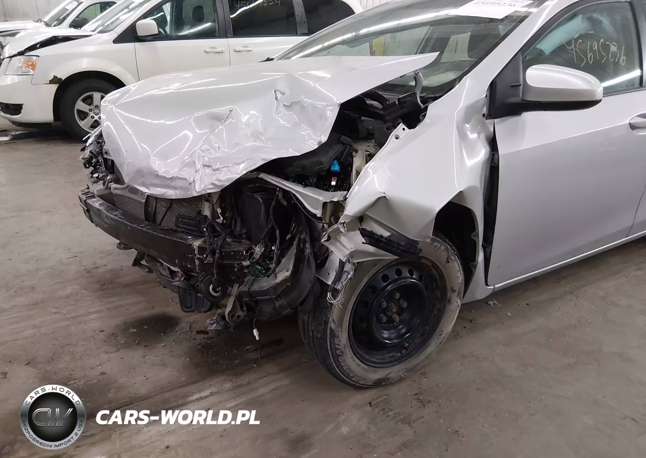 2015 Toyota Corolla L VIN:5YFBURHE7FP221479 - 6