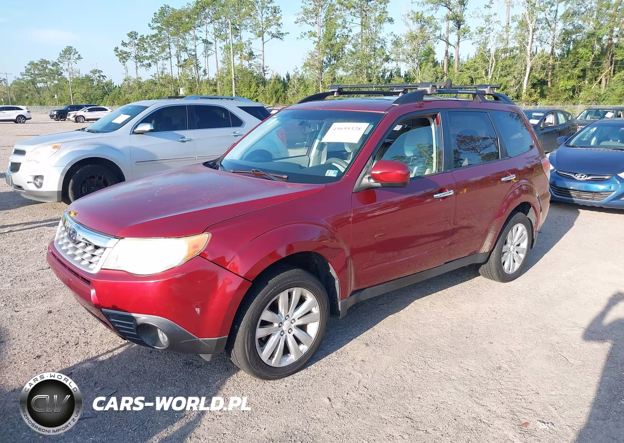 2013 Subaru Forester 2.5X Premium VIN:JF2SHADC1DH443553 - 2