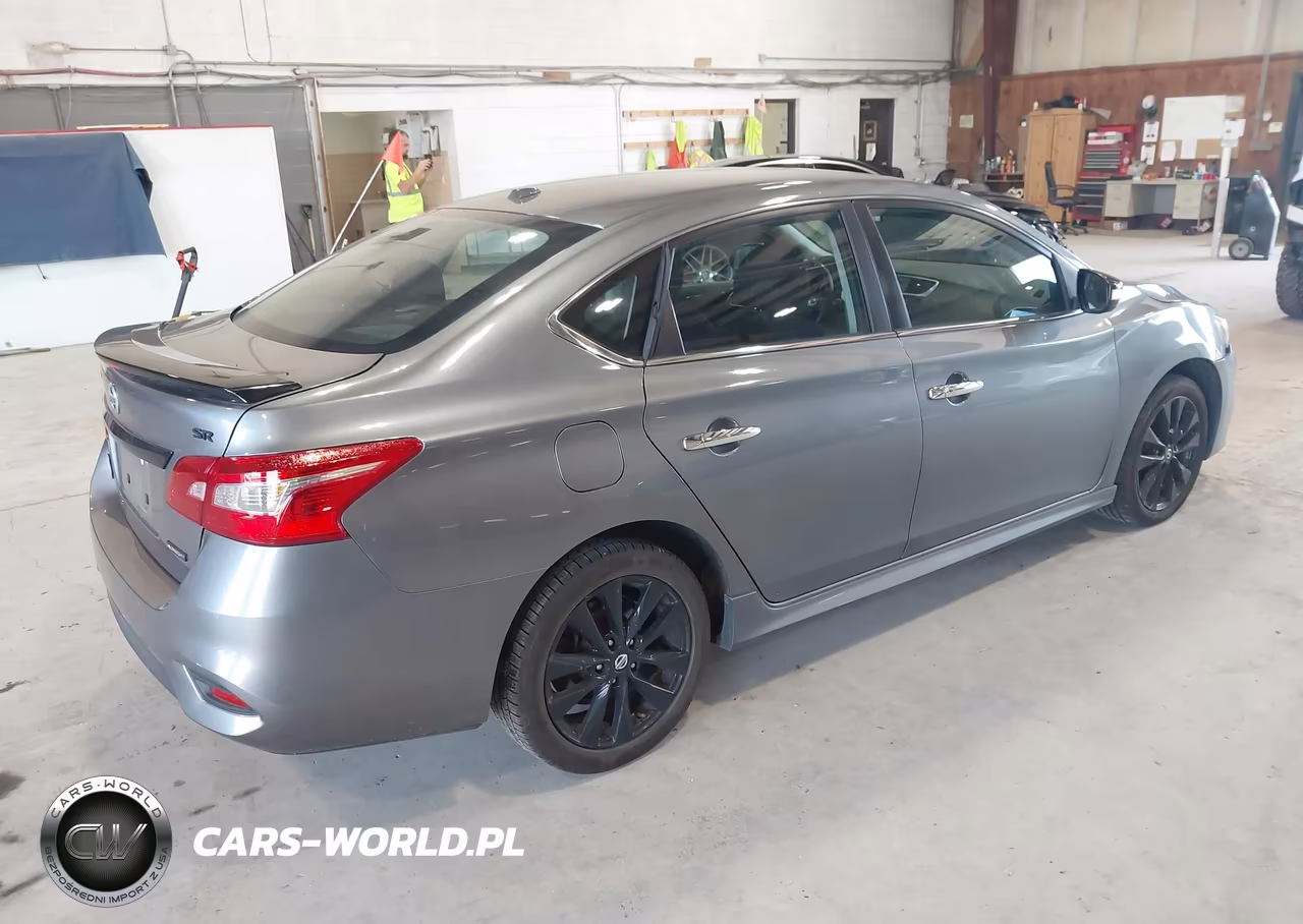 2018 Nissan Sentra Sr VIN:3N1AB7AP3JY263290 - 4