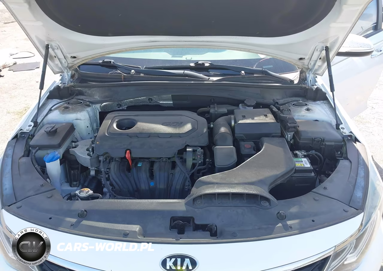 2020 Kia Optima S VIN:5XXGT4L30LG438054 - 10