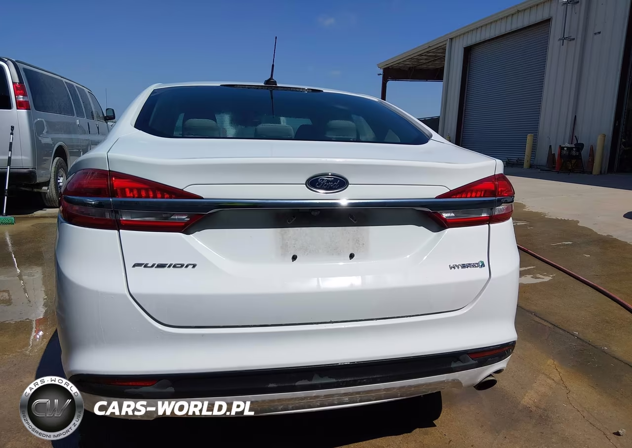 2018 Ford Fusion Hybrid S VIN:3FA6P0UU7JR281983 - 18