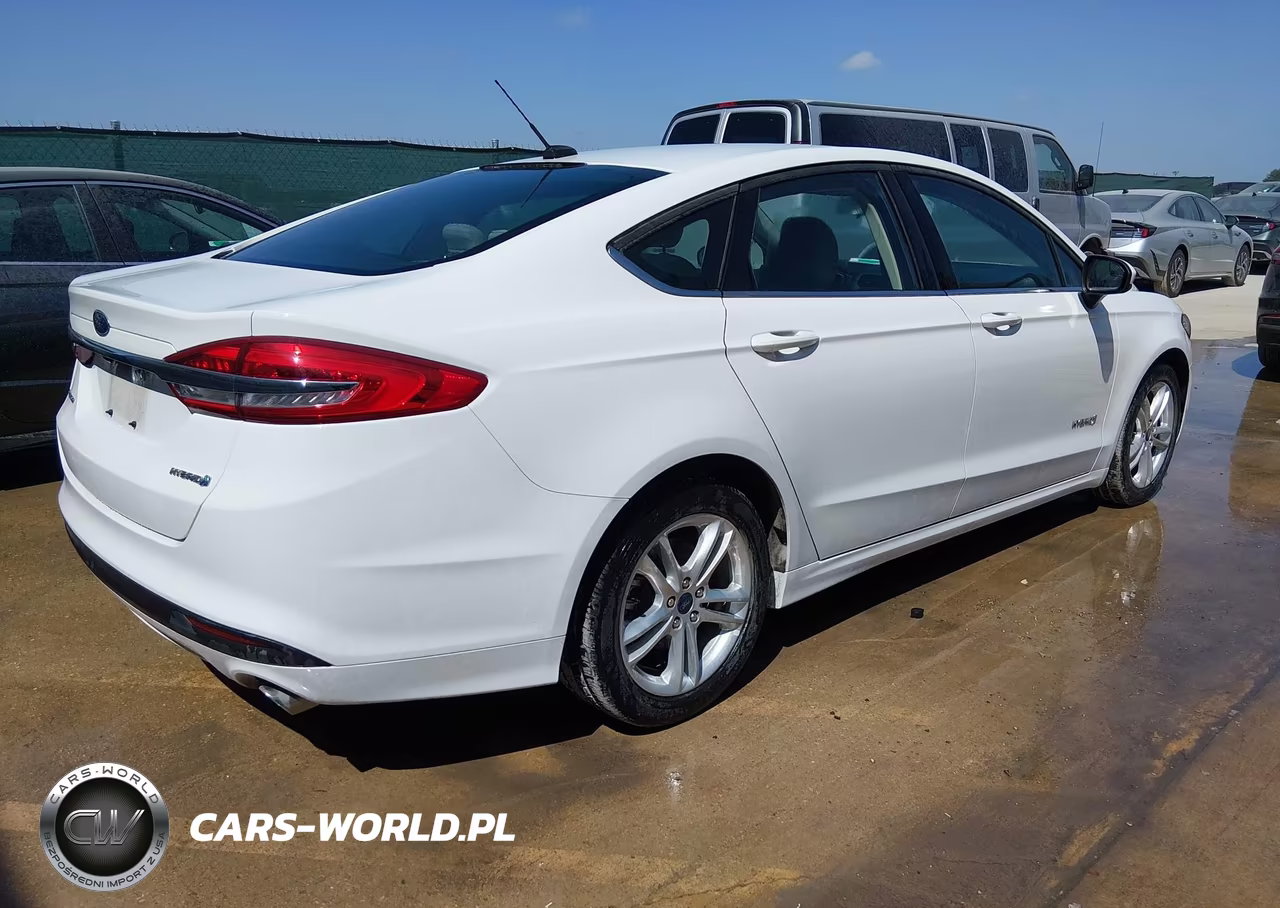 2018 Ford Fusion Hybrid S VIN:3FA6P0UU7JR281983 - 4