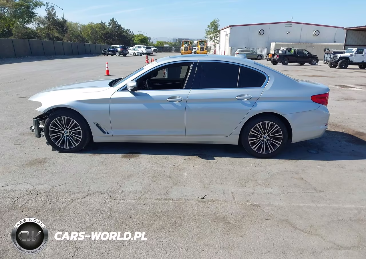 2019 BMW 530I VIN:WBAJA5C53KWW43610 - 15