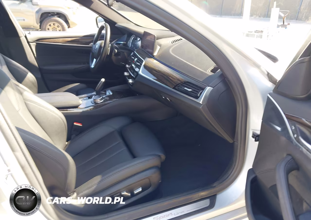2019 BMW 530I VIN:WBAJA5C53KWW43610 - 5