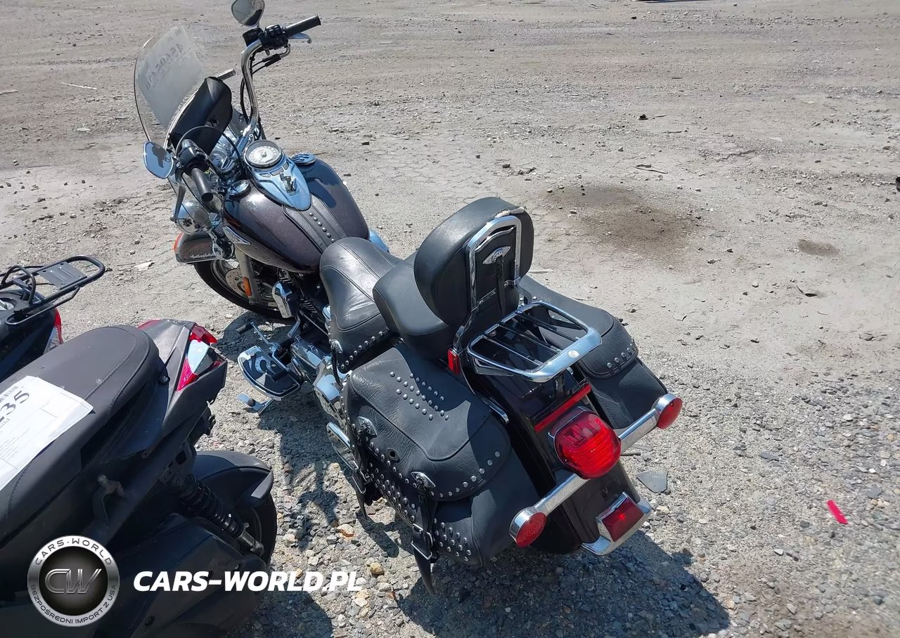 2011 Harley-Davidson Flstc VIN:1HD1BW512BB038726 - 3