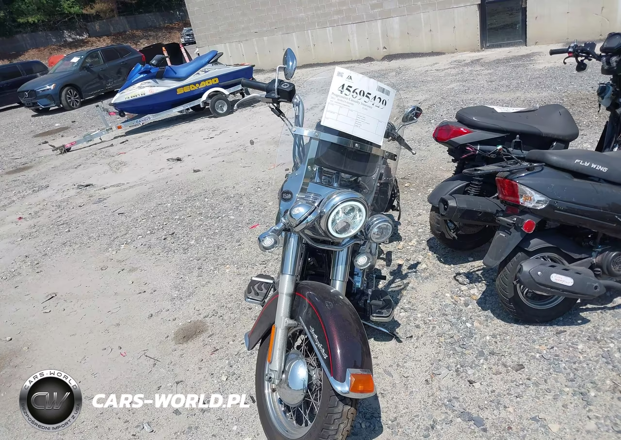 2011 Harley-Davidson Flstc VIN:1HD1BW512BB038726 - 5