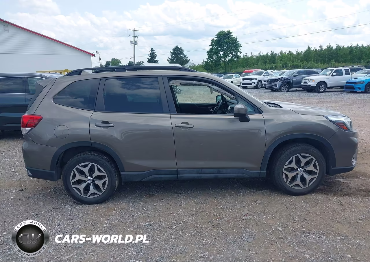 2021 Subaru Forester Premium VIN:JF2SKAJC4MH584672 - 13