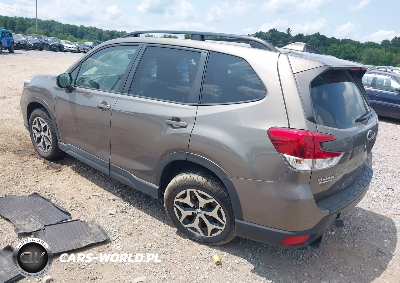 2021 Subaru Forester Premium VIN:JF2SKAJC4MH584672 - 3