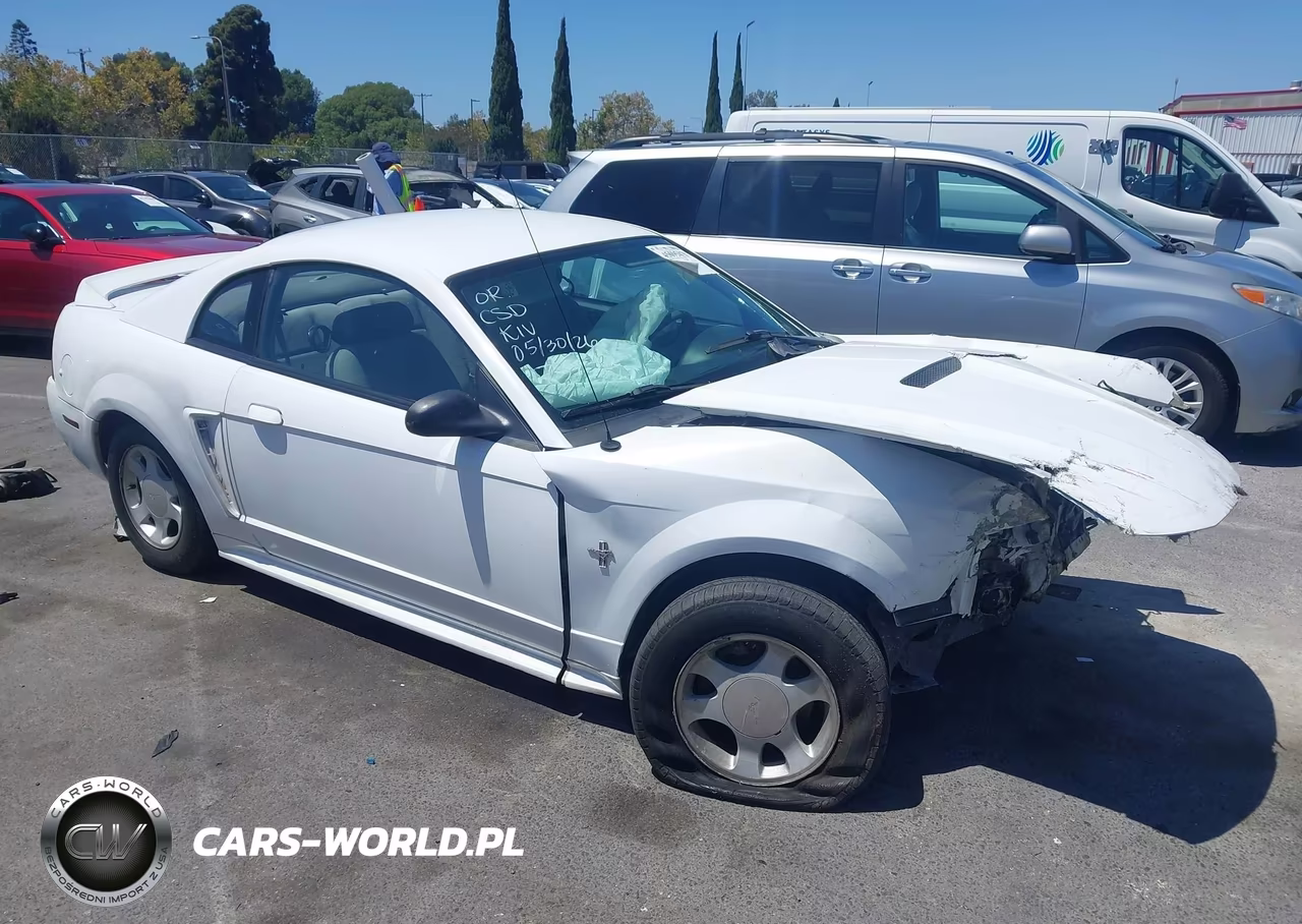 2000 Ford Mustang