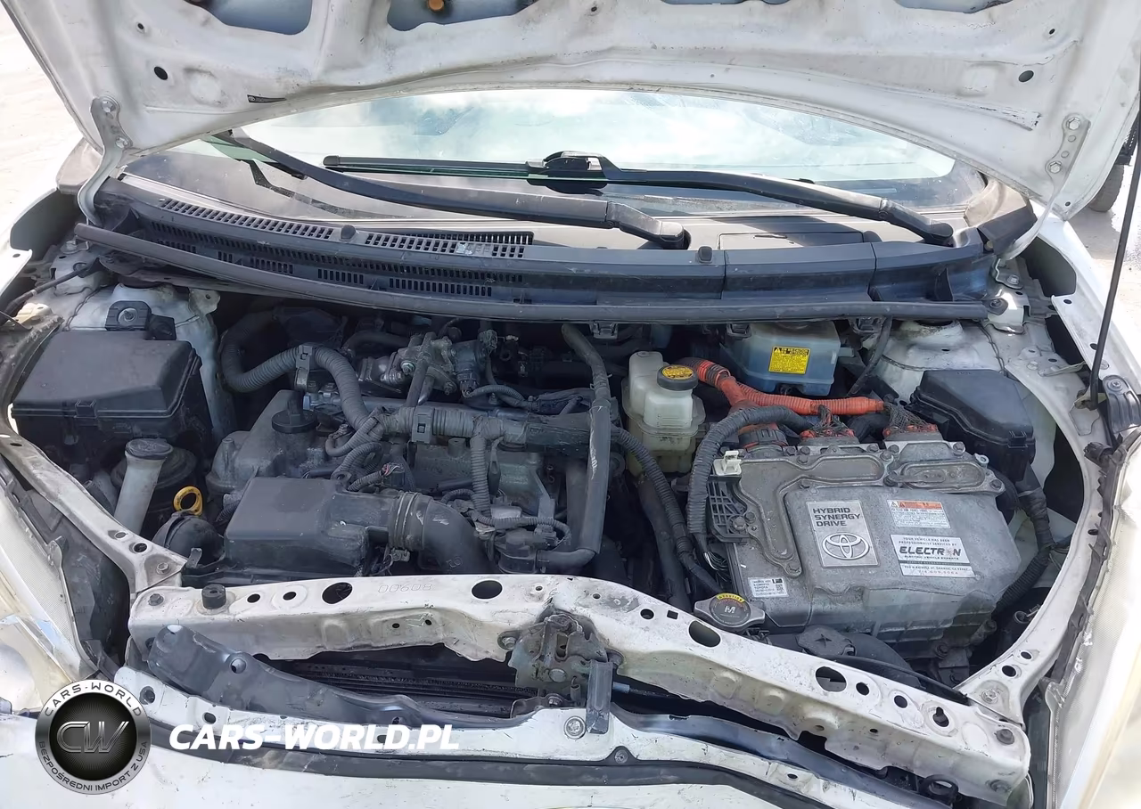 2013 Toyota Prius C One VIN:JTDKDTB36D1056028 - 10