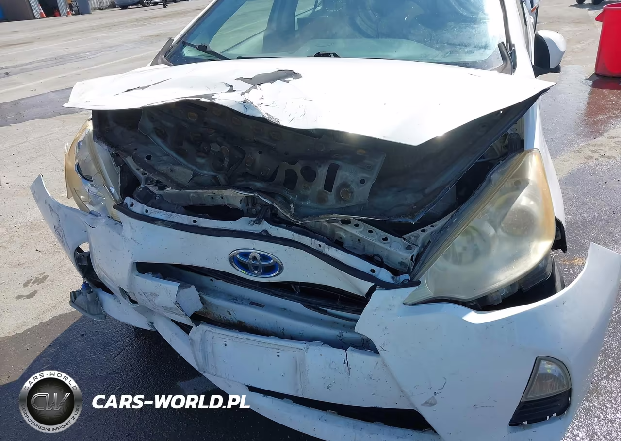 2013 Toyota Prius C One VIN:JTDKDTB36D1056028 - 19
