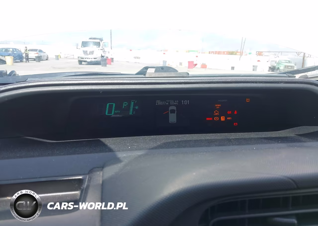 2013 Toyota Prius C One VIN:JTDKDTB36D1056028 - 7