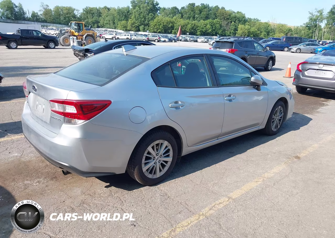 2018 Subaru Impreza 2.0I Premium VIN:4S3GKAB62J3612829 - 4
