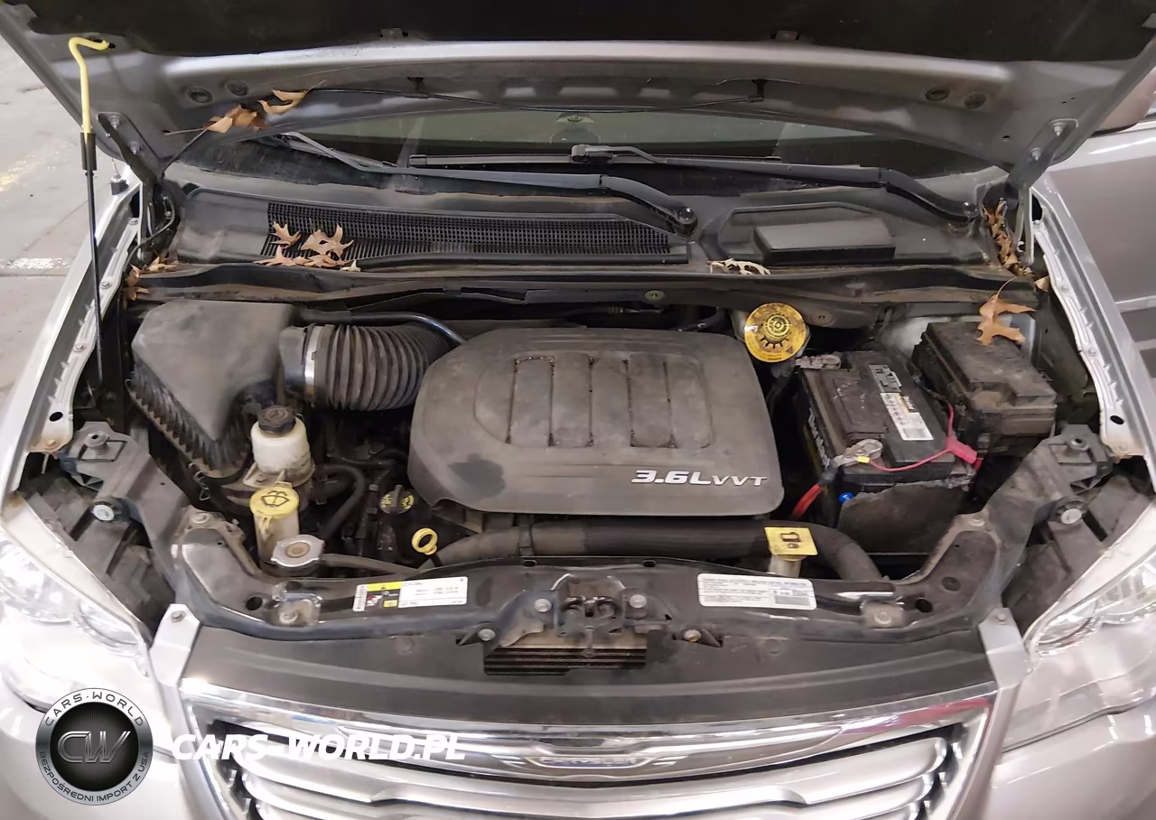2014 Chrysler Town & Country Touring VIN:2C4RC1BG5ER437746 - 10