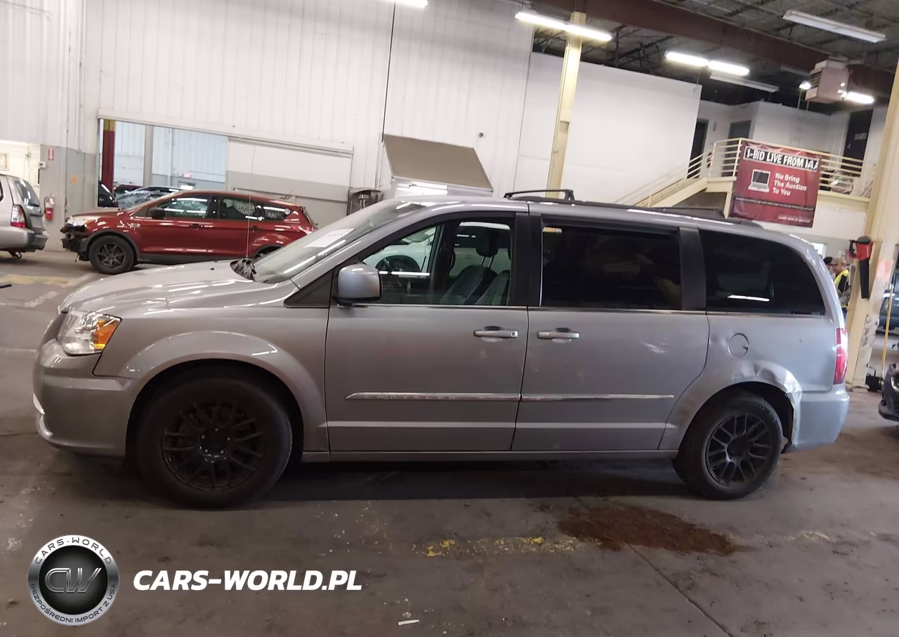 2014 Chrysler Town & Country Touring VIN:2C4RC1BG5ER437746 - 14