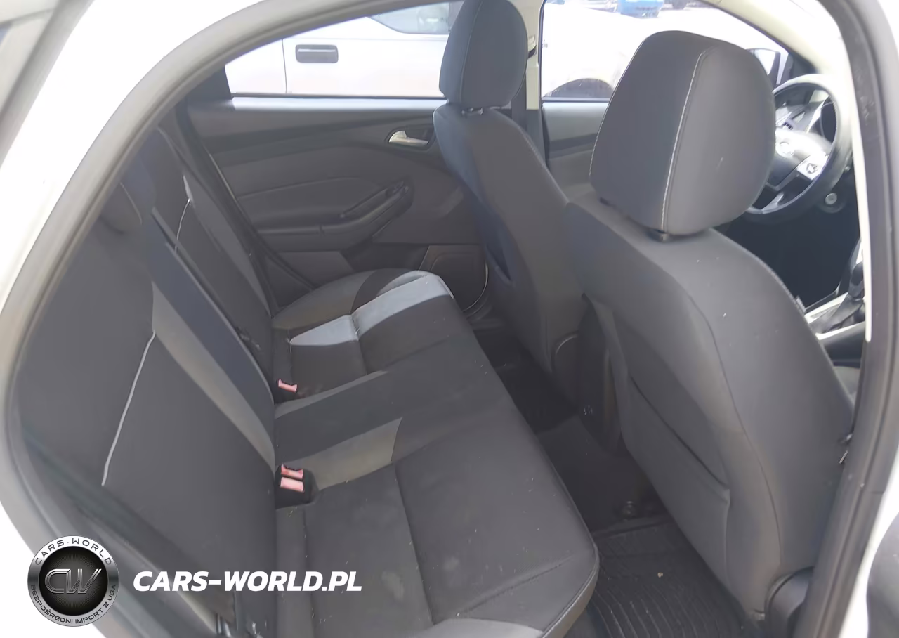 2014 Ford Focus Se VIN:1FADP3F28EL445590 - 8