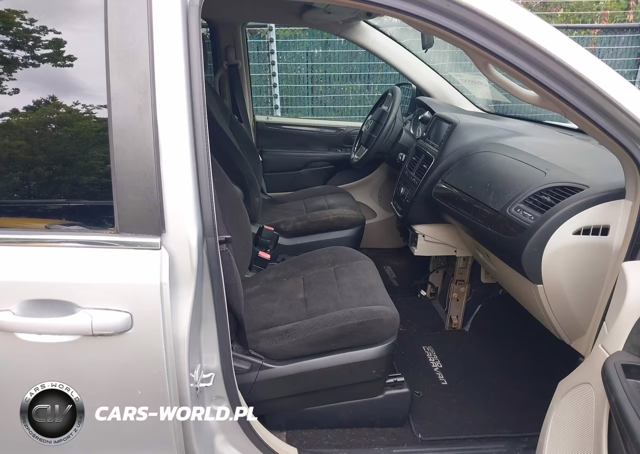 2012 Dodge Grand Caravan Crew VIN:2C4RDGDG4CR174532 - 5