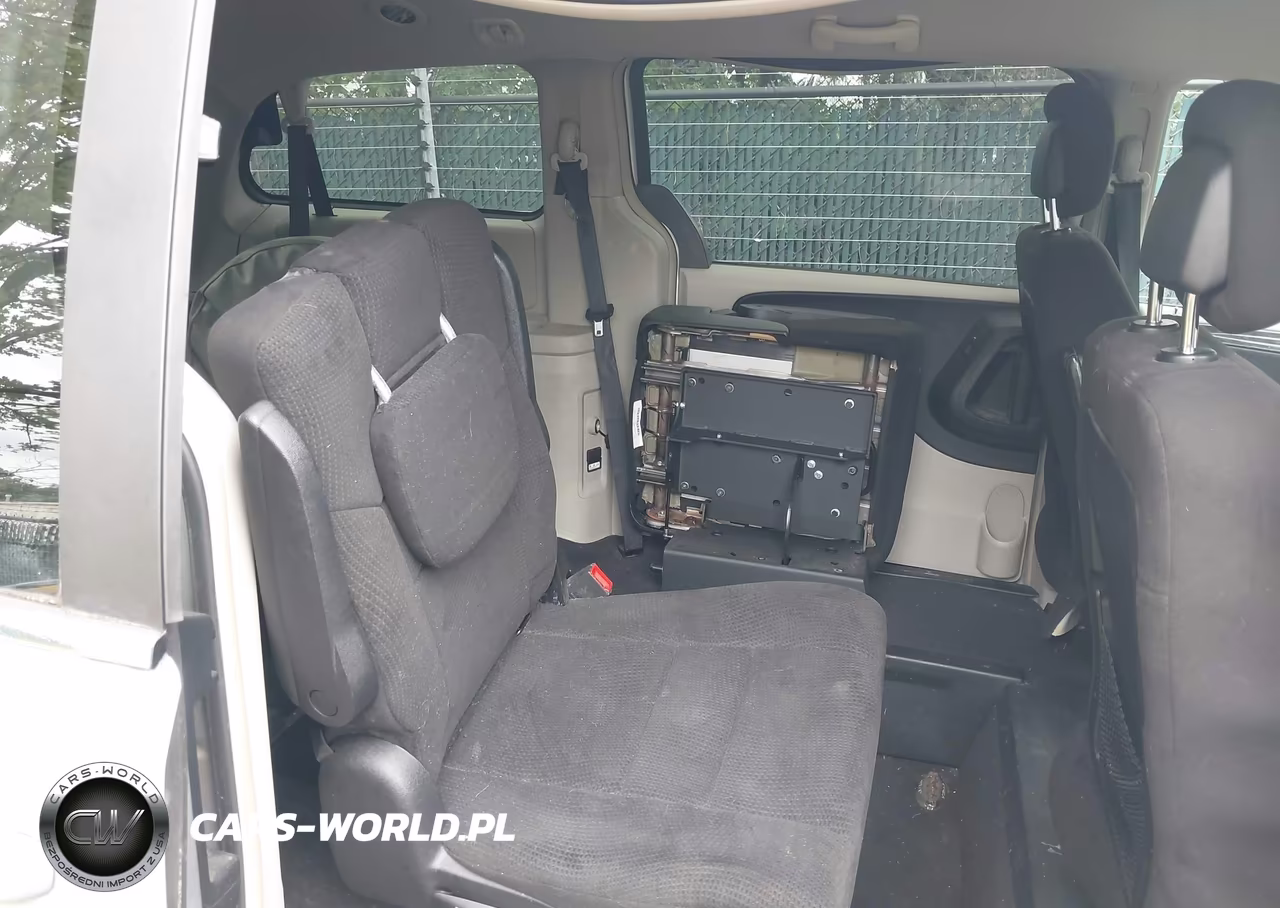 2012 Dodge Grand Caravan Crew VIN:2C4RDGDG4CR174532 - 8