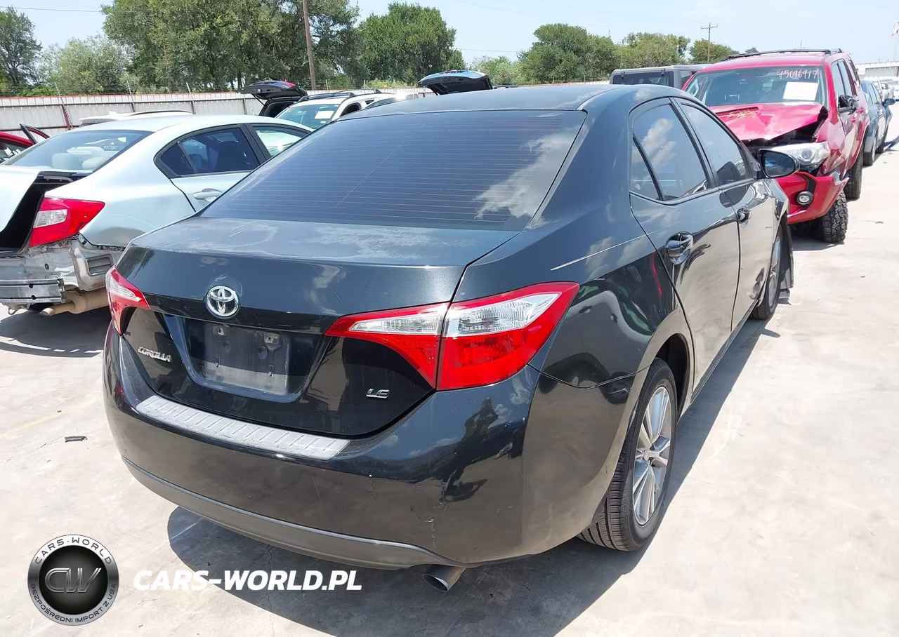 2015 Toyota Corolla Le Plus VIN:5YFBURHE3FP227294 - 4